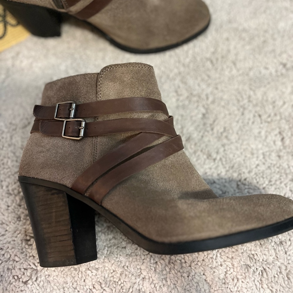 Gorgeous Lucky Brand Booties